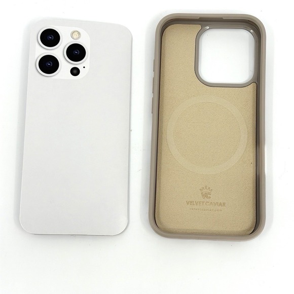 Velvet Caviar Moonlight Moth iPhone 16 Pro Case MagSafe Compatible NWOT - Picture 5 of 8